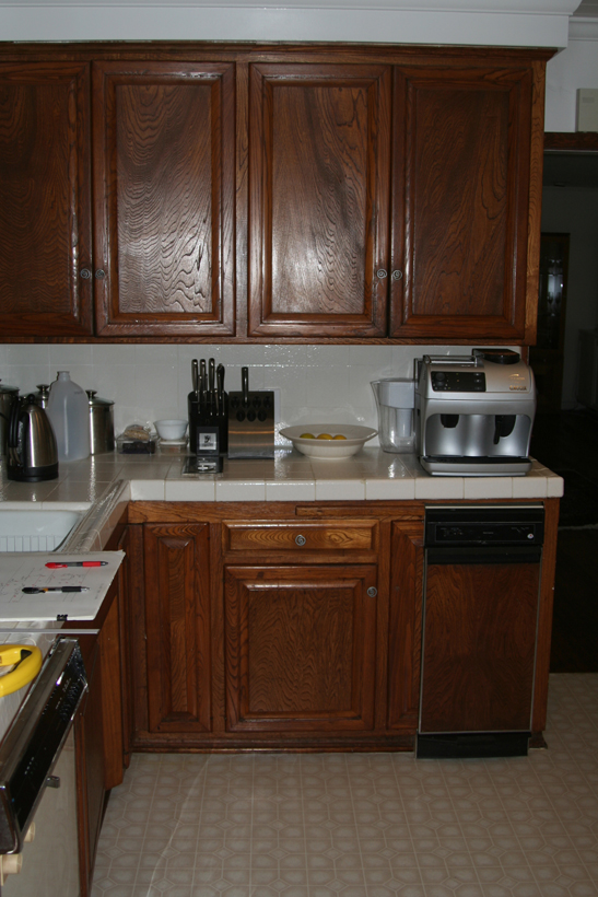 Before - Kitchen - Lake Sherwood